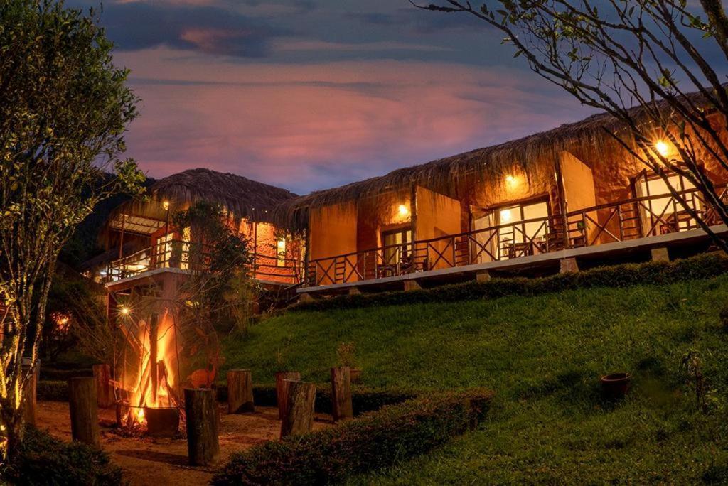 Deshadan Eco Valley Resort - An Eco Friendly Mud House Kanthalloor Exterior foto