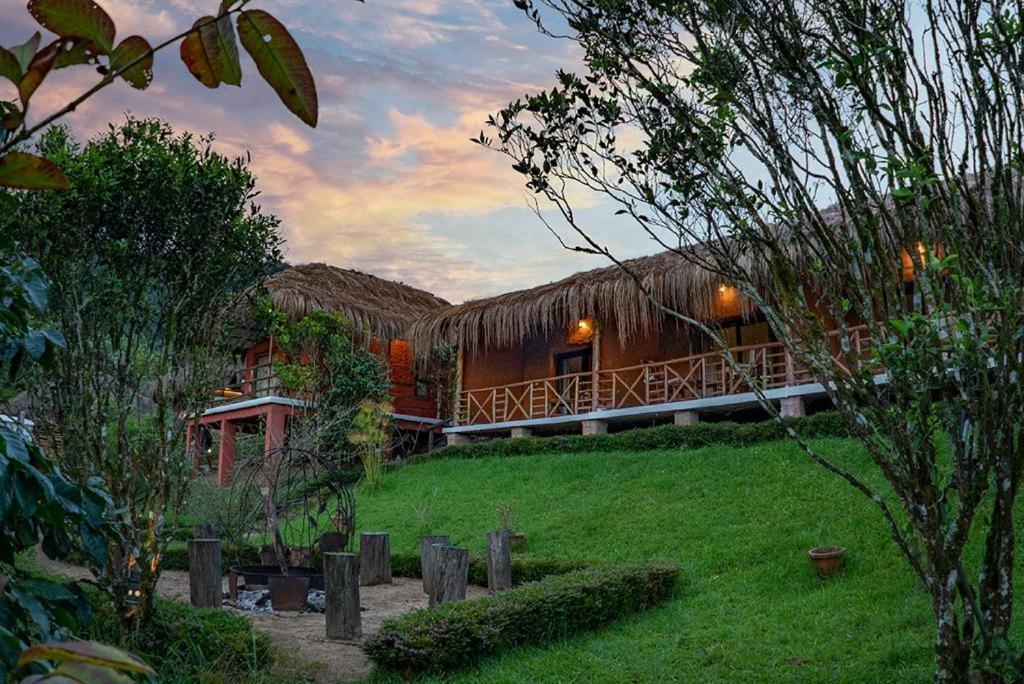 Deshadan Eco Valley Resort - An Eco Friendly Mud House Kanthalloor Exterior foto