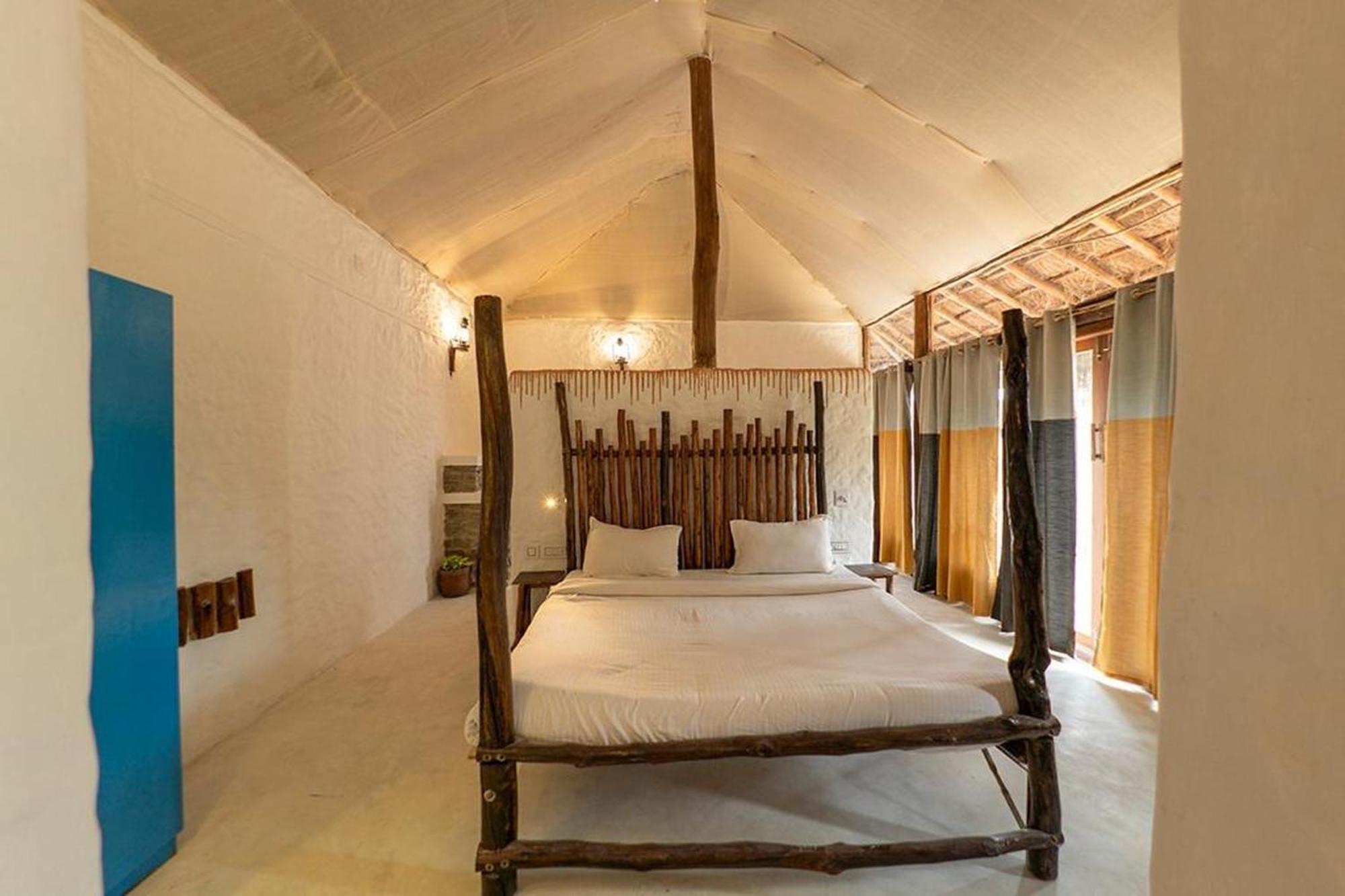 Deshadan Eco Valley Resort - An Eco Friendly Mud House Kanthalloor Exterior foto